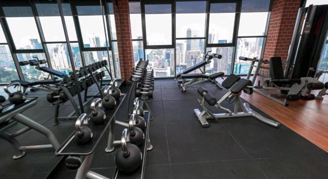 Klcc Towerviewsty5Pax At Ceylonzsuites Kuala Lumpur Exterior photo